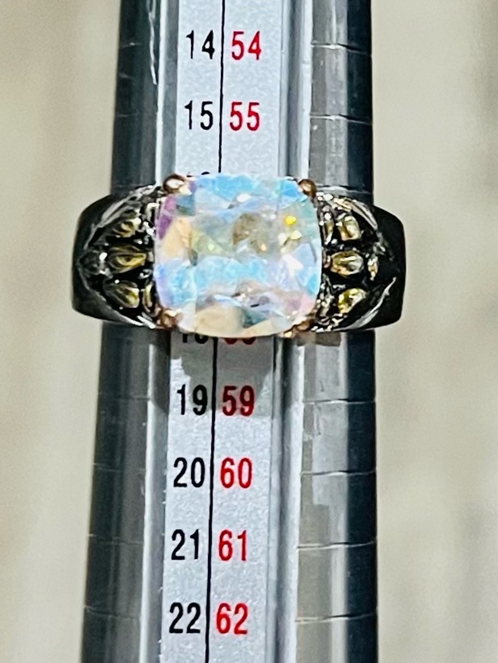 Vintage Two Tone Ring AB Crystal Cushion Stone Size 8.25 - Picture 10 of 12